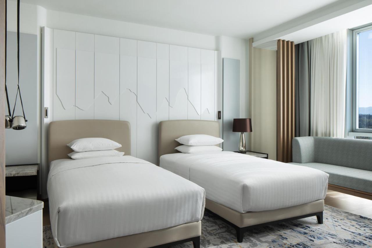 Tirana Marriott Hotel Bagian luar foto
