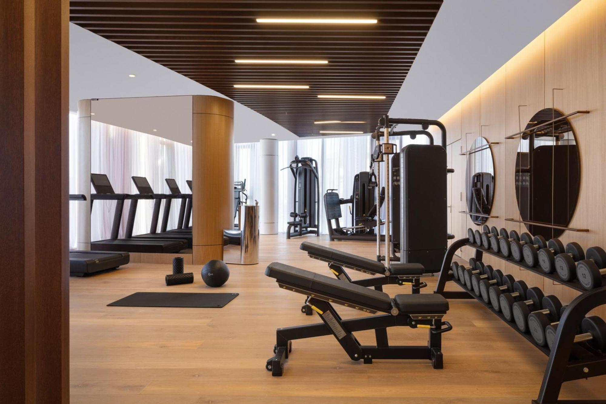 Tirana Marriott Hotel Bagian luar foto