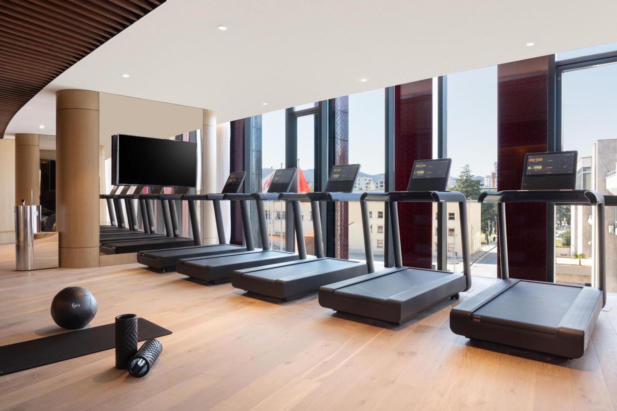 Tirana Marriott Hotel Bagian luar foto