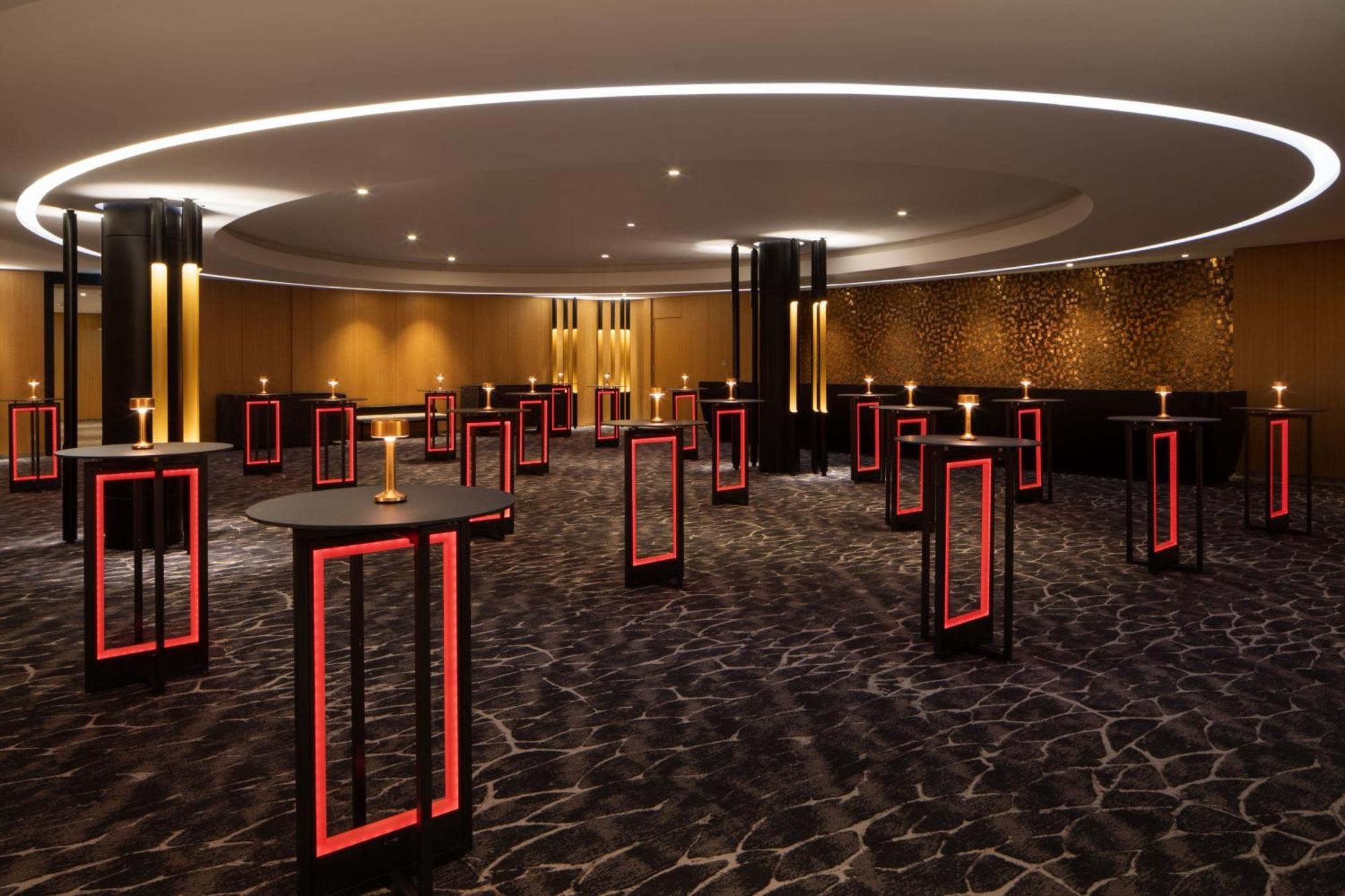 Tirana Marriott Hotel Bagian luar foto