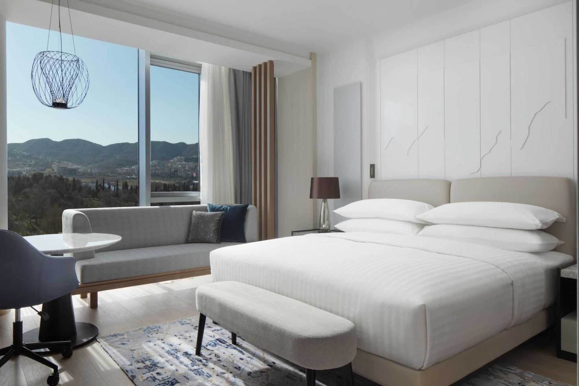Tirana Marriott Hotel Bagian luar foto