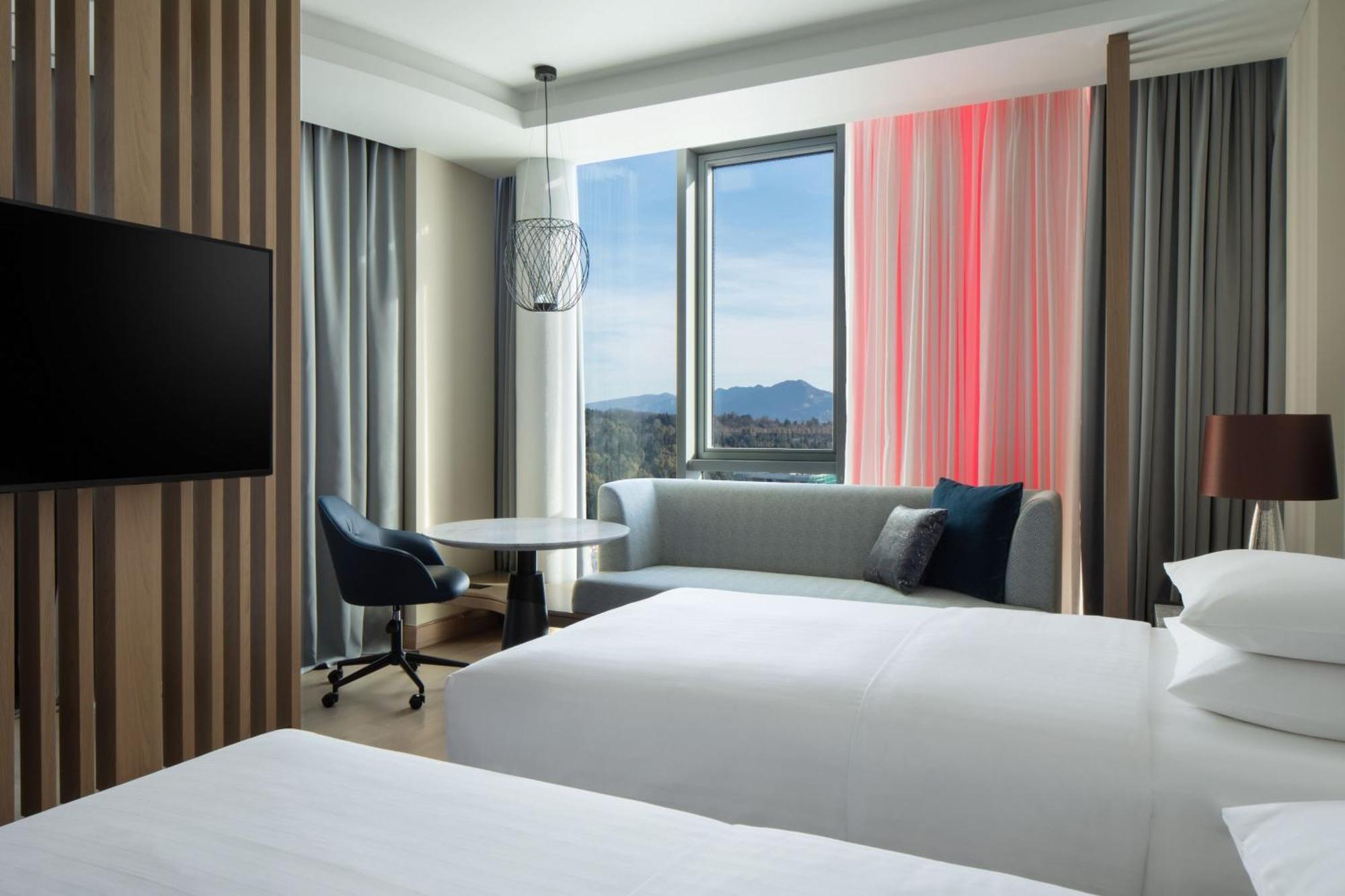 Tirana Marriott Hotel Bagian luar foto