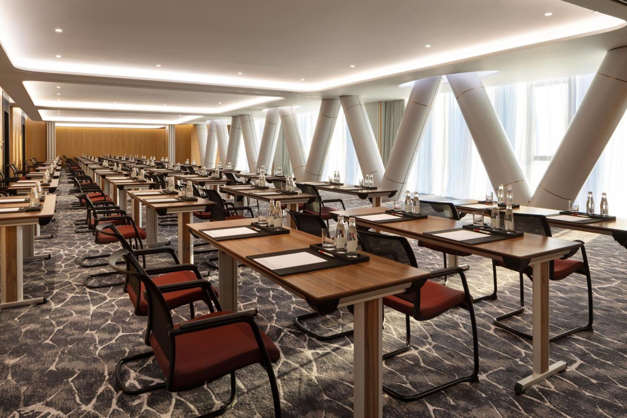 Tirana Marriott Hotel Bagian luar foto