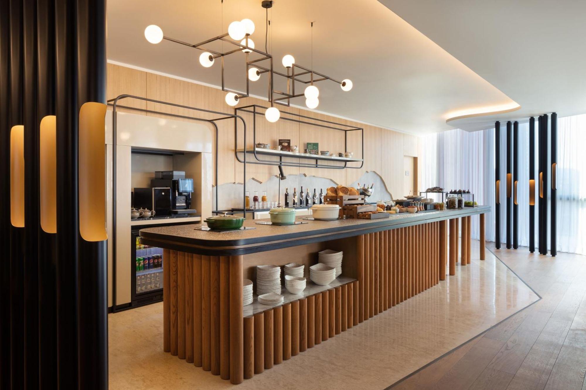 Tirana Marriott Hotel Bagian luar foto