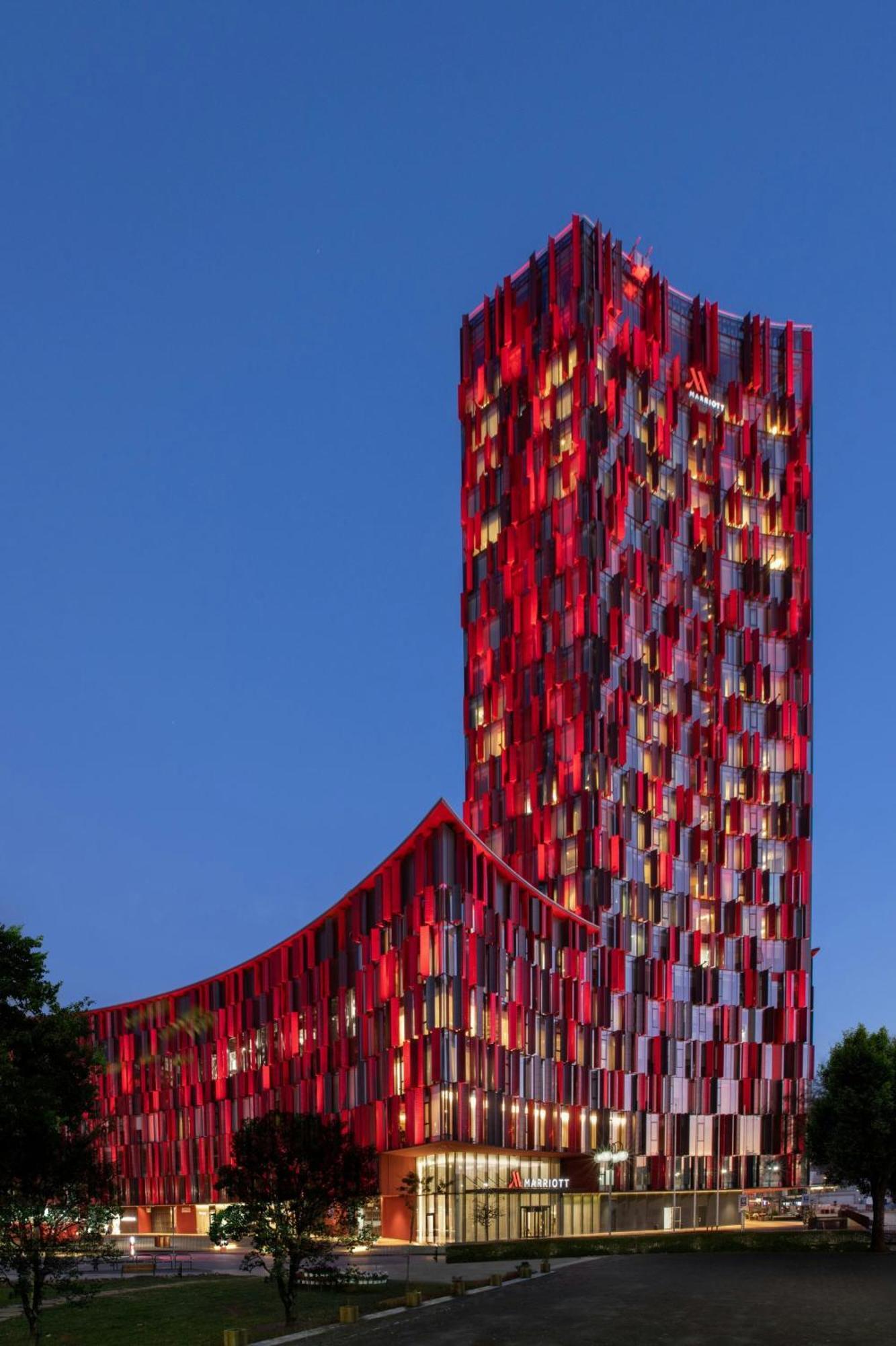 Tirana Marriott Hotel Bagian luar foto